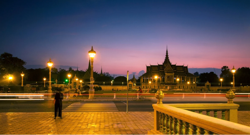 プノンペンから始めるASEAN新戦略