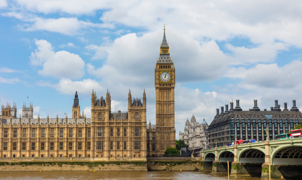 イギリスのメイク落としは〇〇が必須~海外進出を狙っている化粧品会社の方向け~